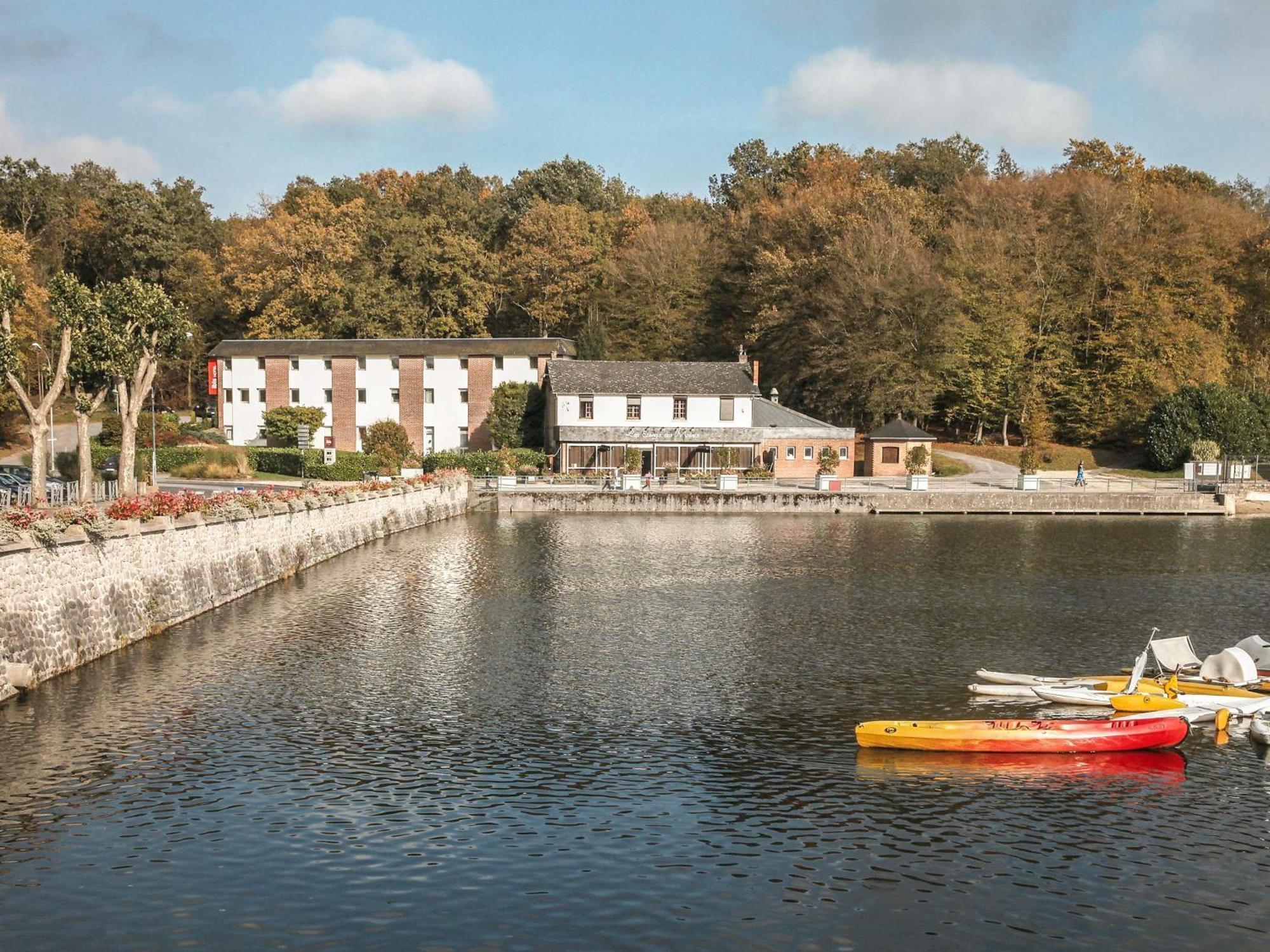 Ibis Les Etangs Des Moines Hotel Fourmies Exterior photo